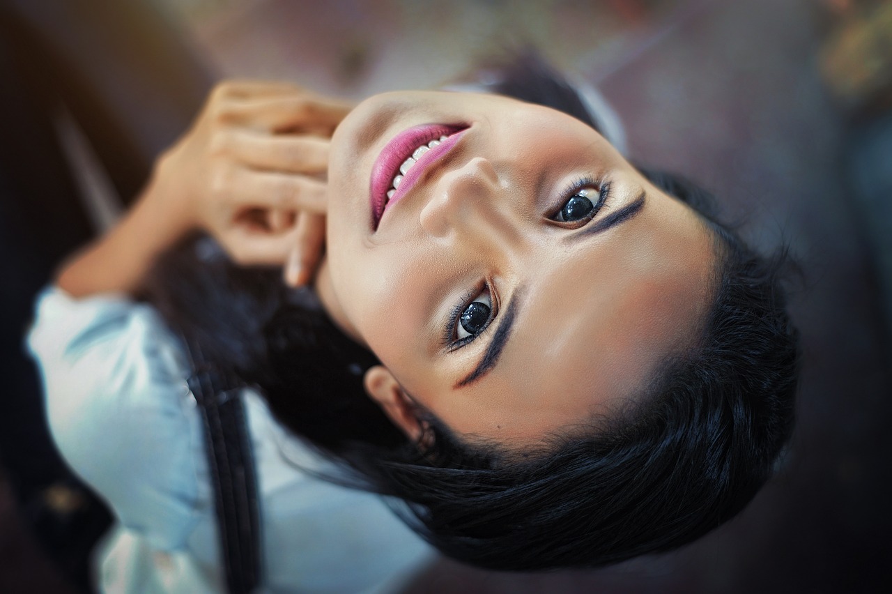 face girl close up looking up 2936245